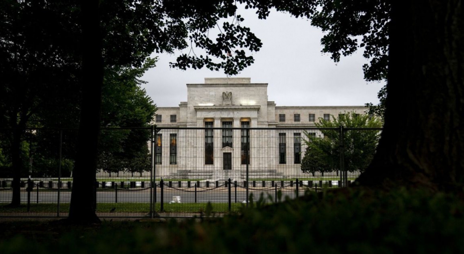 Các nhà kinh tế Mỹ cho rằng Fed đã hoàn tất việc tăng lãi suất và sẽ cắt giảm vào năm 2024