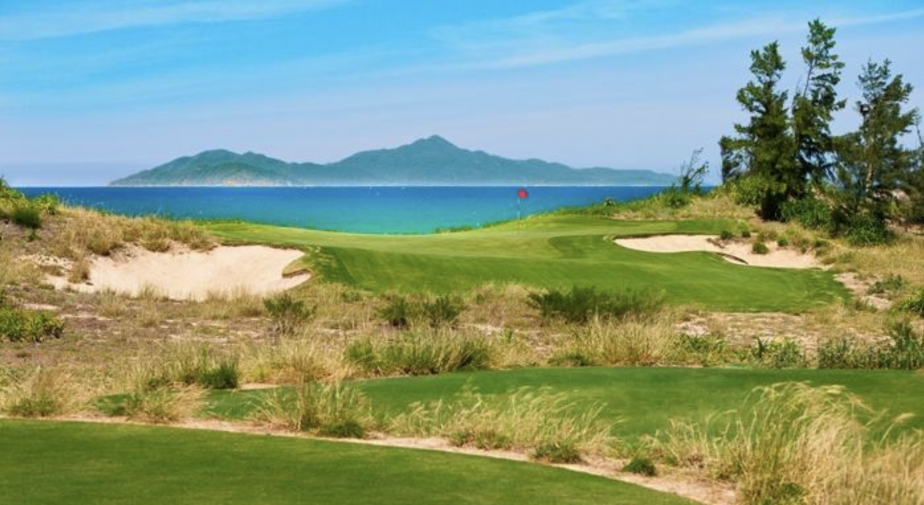 Sân Golf BRG Đà Nẵng, tận hưởng vẻ đẹp của sân Golf Anh tại Đà Nẵng.